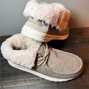 Hey Dude Women's Tan Fuzzy Shoes